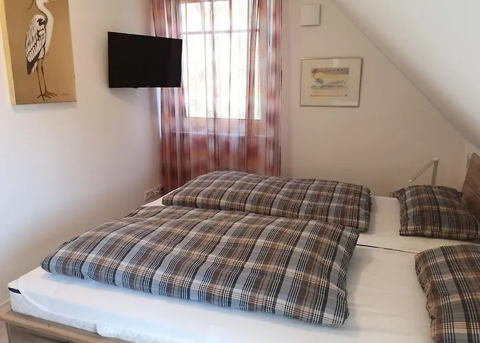 Hannes' Thatched House On Ruegen Апартаменты Mellnitz