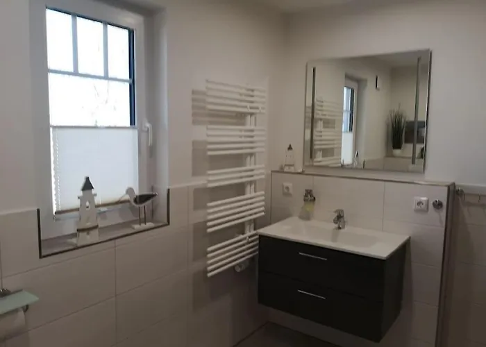 Апартаменты Hannes' Thatched House On Ruegen